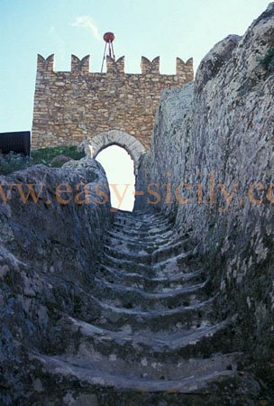 sperlinga_castle