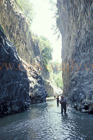alcantara_river_gorges_3